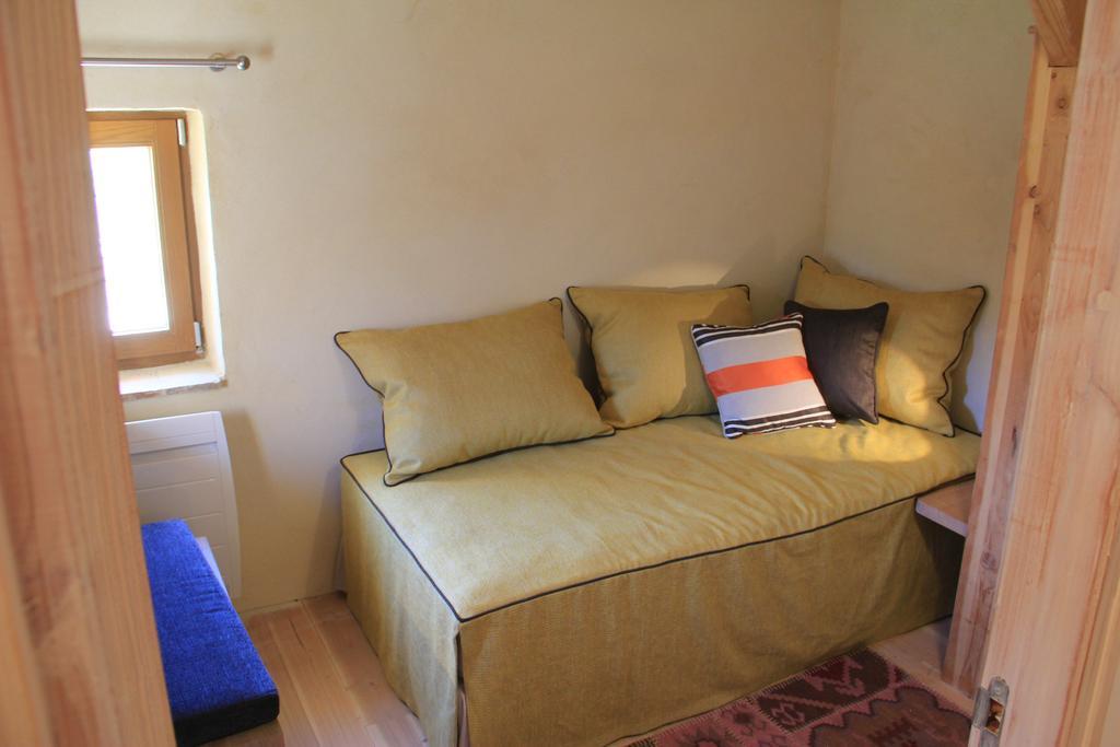 Hollyoaks Estate Hotel Saint-Pons-la-Calm Pokój zdjęcie